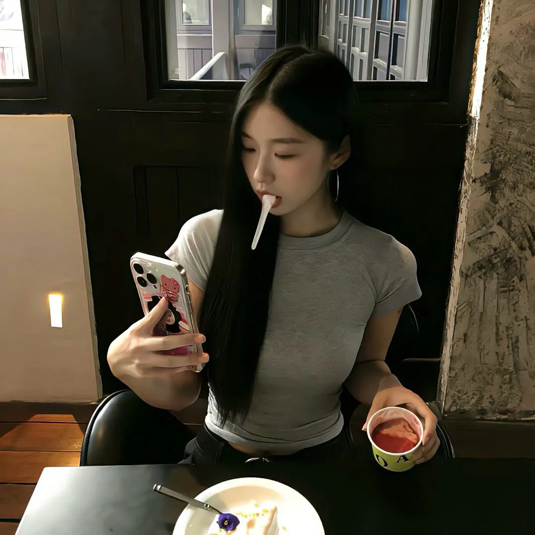 男爵的同桌小女生